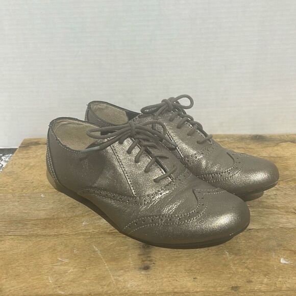 G.H Bass & Co Hilary metallic leather wingtip Oxford shoes Low Heel shimmer si - Picture 8 of 8